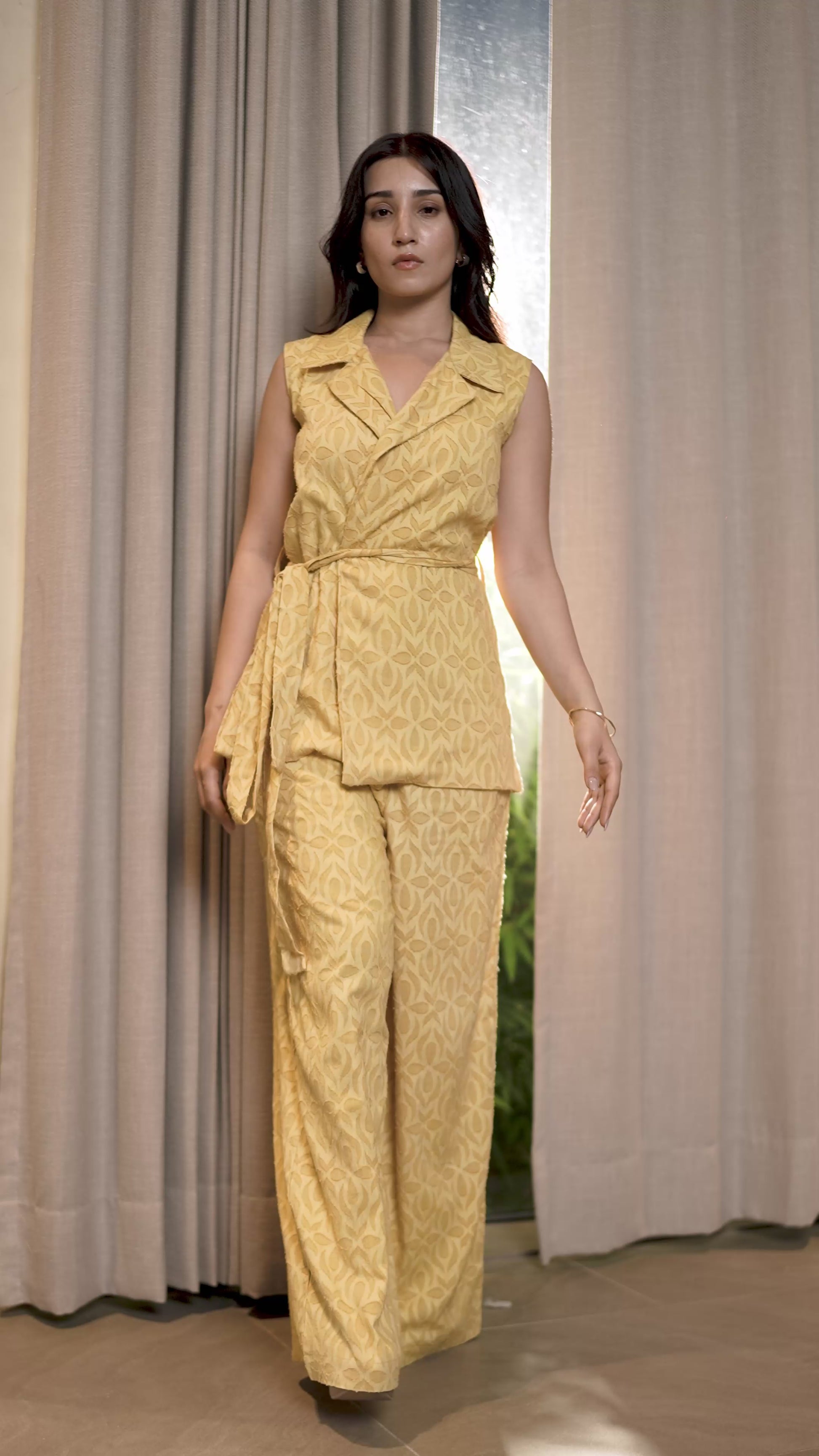 Sunlit overlap Signature weave Co-ord